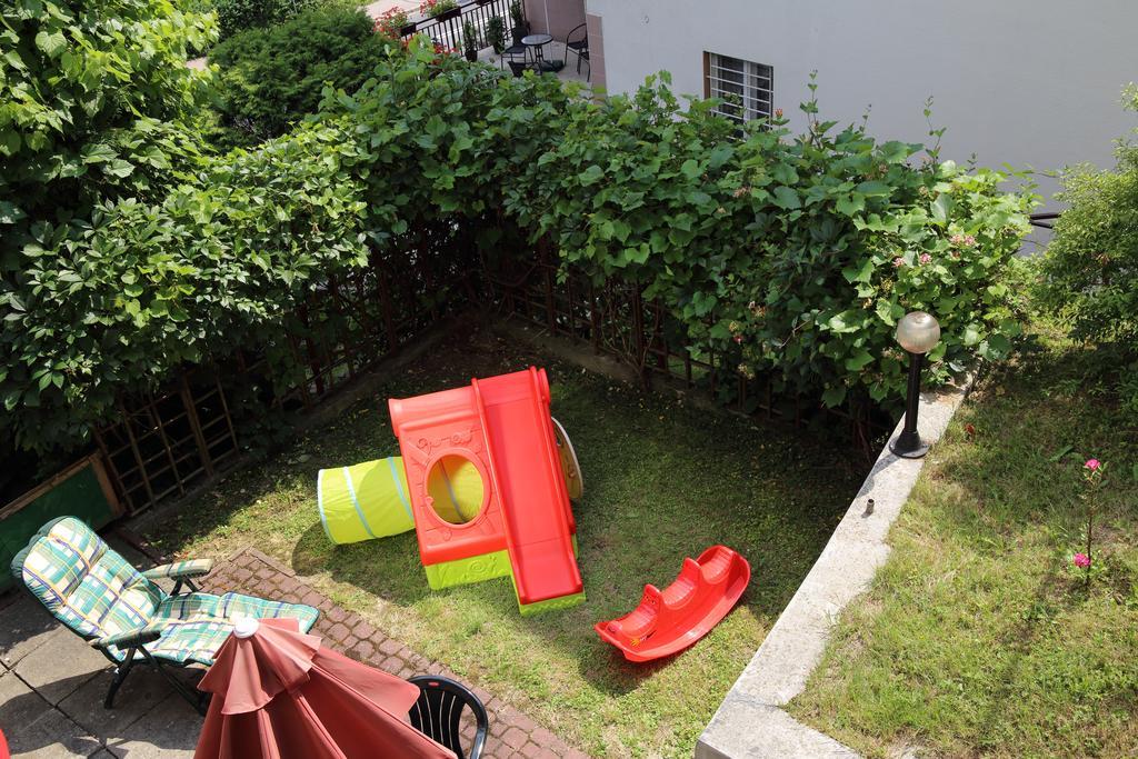 Bed and Breakfast Domy Wczasowe Tryumfy Krynica-Zdrój Exterior foto
